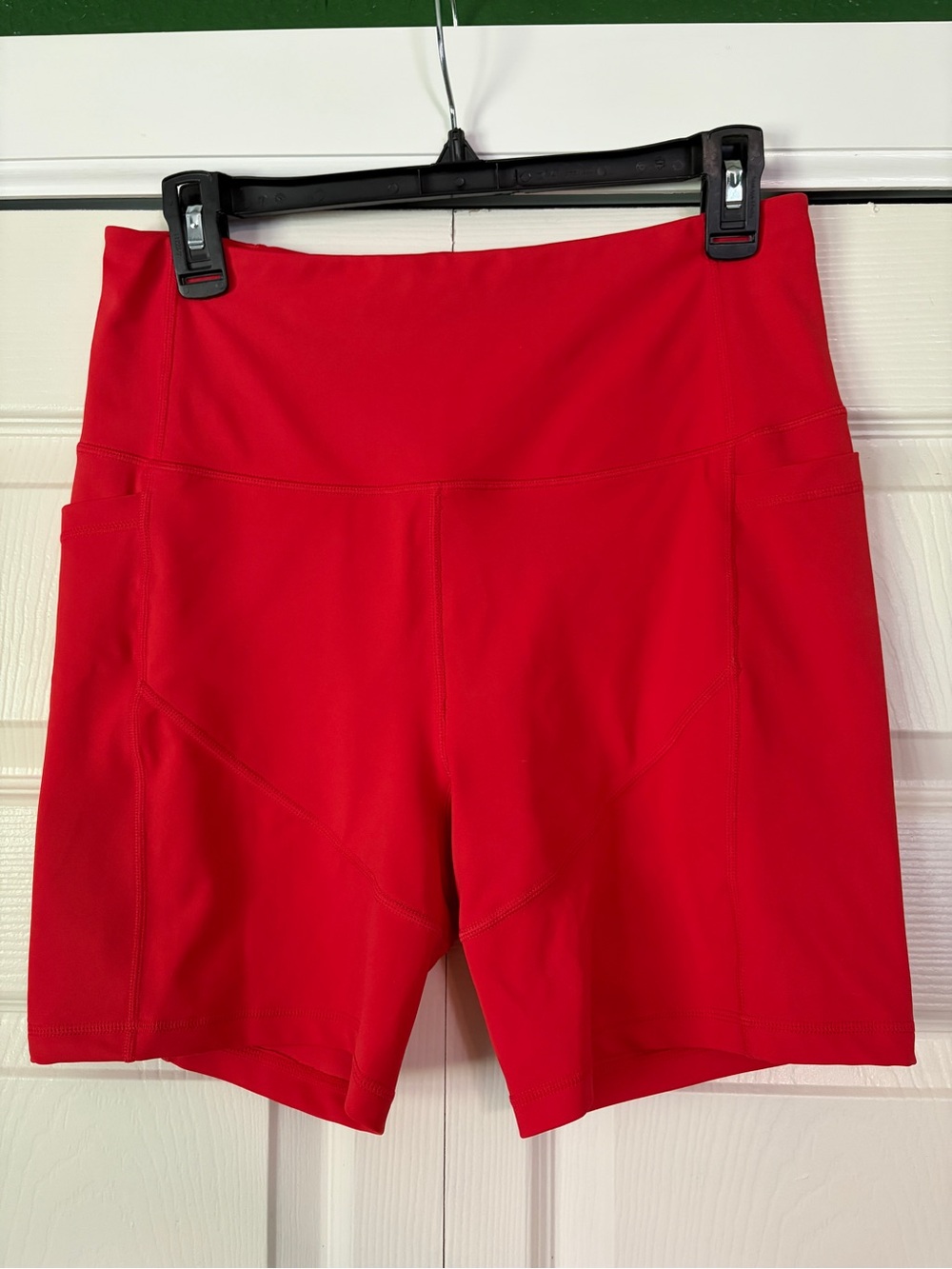 Hey Girl Run! Red highrise 6” short